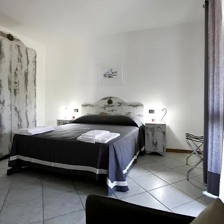 Luxury Vittorio Emanuele Ii 3* Lípara